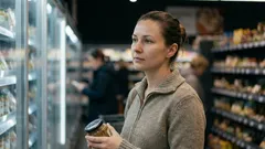 Nie dba o siebie — jeden dzień bez makijażu, który przerodził się w lata